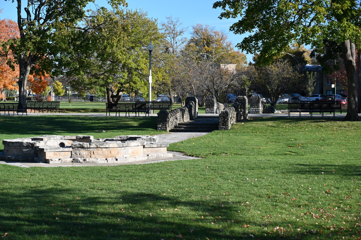 southwest park entrance. Photo credit: Richard A Walker